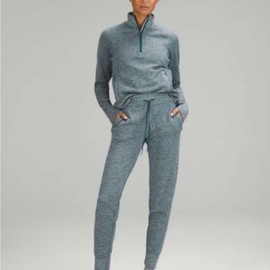 Lululemon Athletica engineered warmth green jasper set size 4